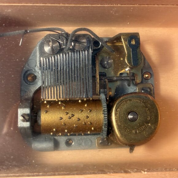 Edgar Degas Ballet REUGE Music Box Playing Tchaikovsky's "Waltz of the Flowers" - Picture 8 of 15